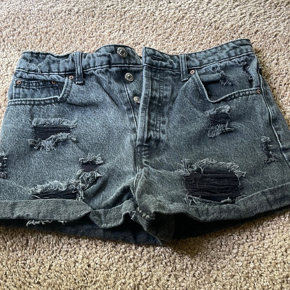 Black distressed shorts